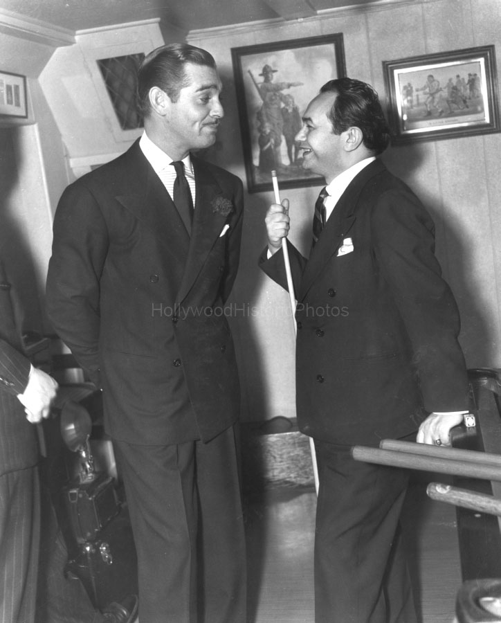 Edward G. Robinson 1937  wm.jpg